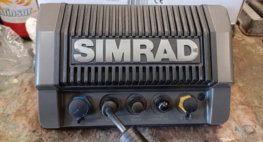 Simrad NSS8 Multifunción usado